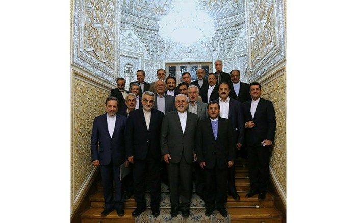 ظریف: ایران پیشنهاد گفتگوی تلفنی ترامپ با روحانی را رد کرد
