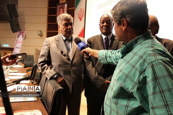 نشست هم‌اندیشی تجار و بازرگانان اسلامشهر با اتاق بازرگانی ایران و آفریقا