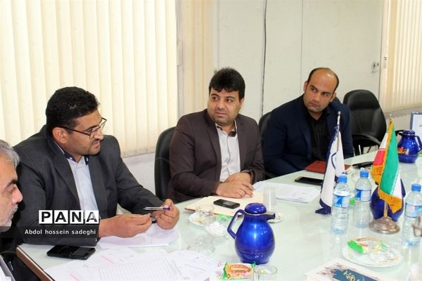 جلسه کمیته استانی بیست و یکمین مانور سراسری زلزله و ایمنی  استان بوشهر