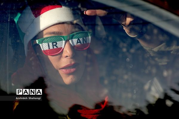 در حاشیه دیدار تیم های ملی ایران و کامبوج -حضور زنان در ورزشگاه آزادی