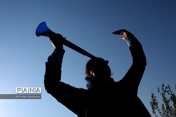 در حاشیه دیدار تیم های ملی ایران و کامبوج -حضور زنان در ورزشگاه آزادی