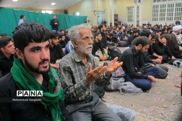 اعزام کاروان پیاده‌روی اربعین دانشجویی استان قم