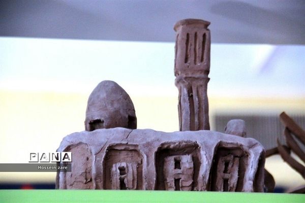 افتتاح نمایشگاه یک فصل لبخند در تفت