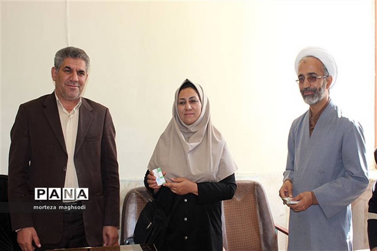 طرح یک روز با سازمان دانش آموزی در استان کرمان کلید خورد