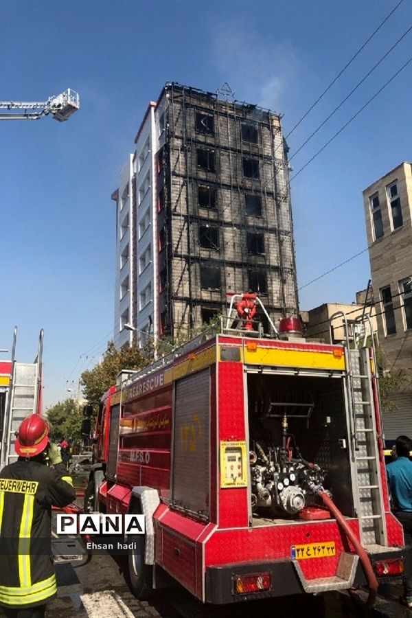 آتش سوزی برج اداری و تجاری آراکس مشهد