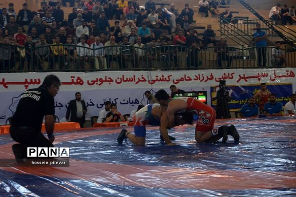 برگزاری مسابقات کشتی کشوری در استان خراسان جنوبی شهرستان بیرجند