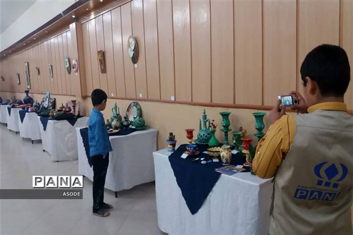 برگزاری نمایشگاه آثارهنری سالمندان در کاشمر