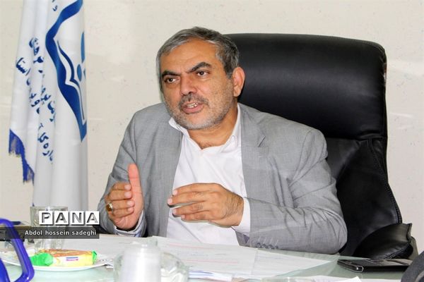 جلسه کار گروه آماده‌سازی مدارس در برابر زلزله  استان بوشهر