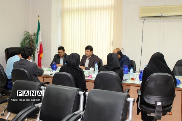 جلسه کار گروه آماده‌سازی مدارس در برابر زلزله  استان بوشهر