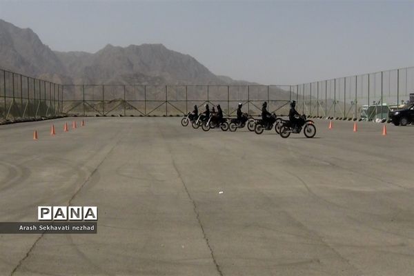 رزمایش اقتدار یگان ویژه نیروی انتظامی خراسان جنوبی