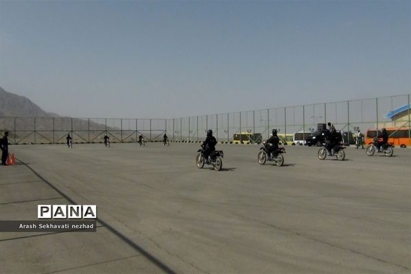 رزمایش اقتدار یگان ویژه نیروی انتظامی خراسان جنوبی
