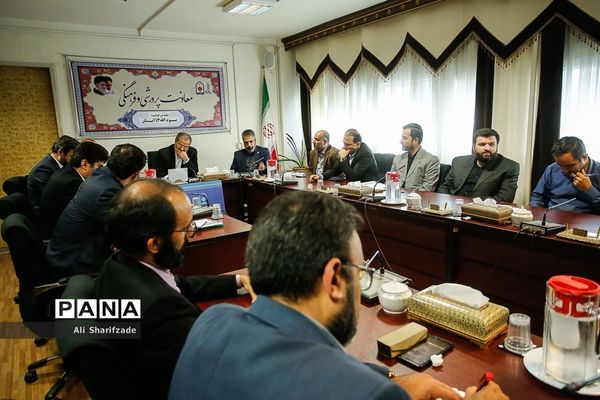 جلسه بزرگداشت روز 13 آبان
