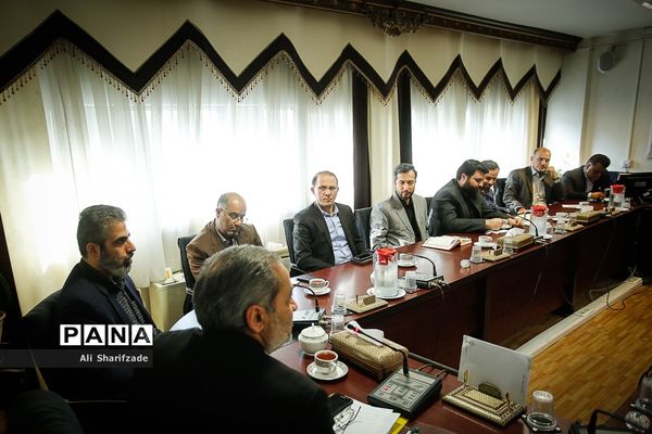 جلسه بزرگداشت روز 13 آبان
