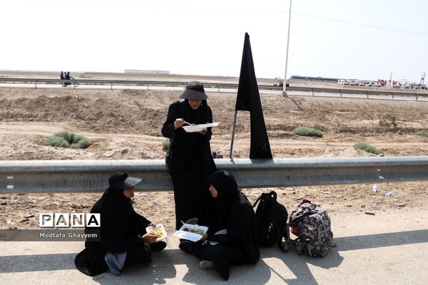 عبور زائران اربعین حسینی از مرز بین المللی شلمچه