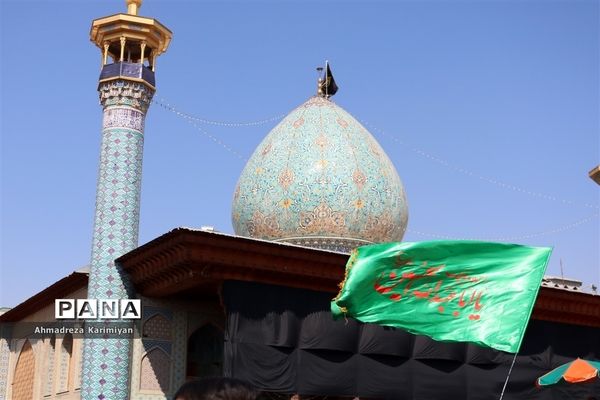 شور حسینی در حرم مطهر احمدبن موسی (ع) در شیراز
