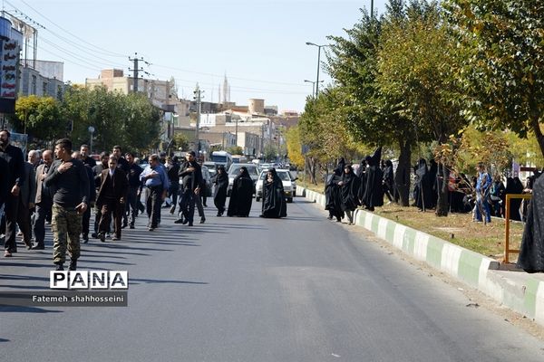 پیاده روی دلدادگان اربعین حسینی درفیروزکوه