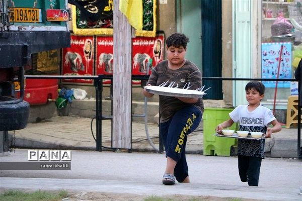 خدمت رسانی به زائران کربلا