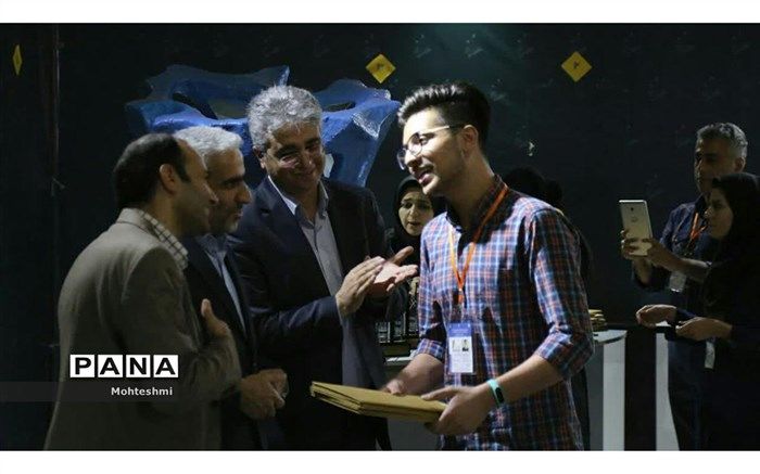 کسب رتبه اول جشنواره علوم و فناوری نانو توسط دانش آموز بجنوردی