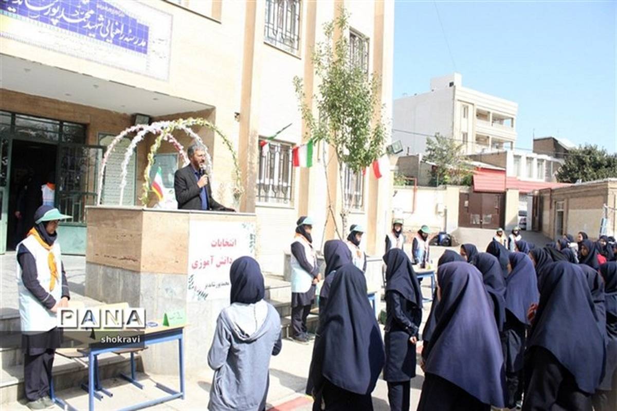 انتخابات شورای دانش آموزی در مدارس شهرستان طرقبه شاندیز برگزار شد
