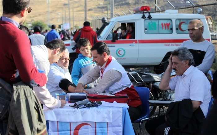 ارائه خدمات امدادی هلال احمر برای 121 شهروند در پیاده روی جمعه