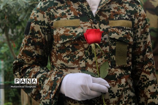 گردهمایی پایان ماه صفر بسیجیان دانش‌آموز در منزل امام خمینی  (ره)