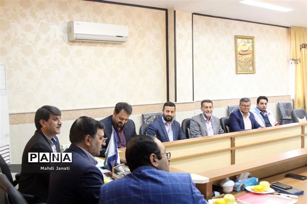 جلسه کارگروه برگزاری مانور زلزله استان قم