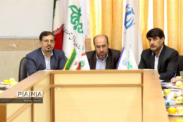 جلسه کارگروه برگزاری مانور زلزله استان قم