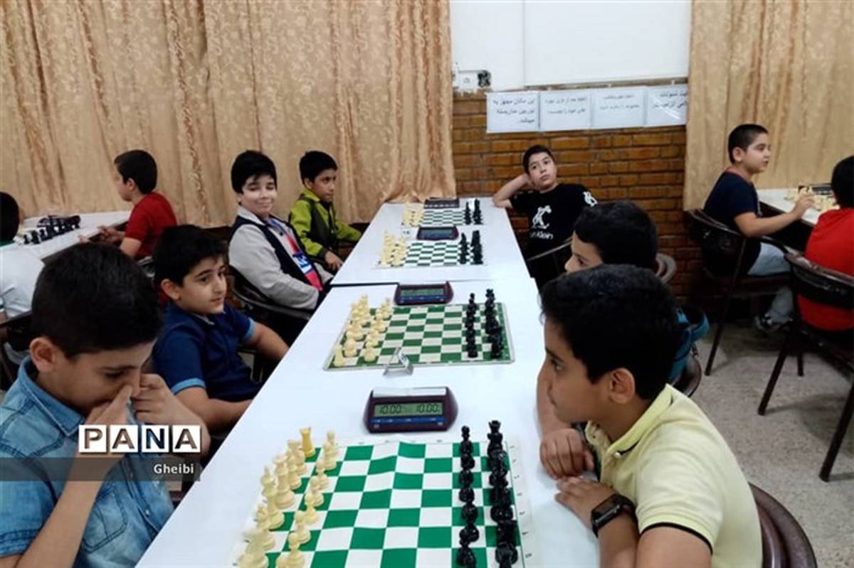 برگزاری مسابقات دانش آموزی شطرنج در ناحیه ۲ اهواز