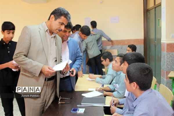بازدید از بیست و دومین دوره انتخابات شوراهای دانش‌آموزی مدارس بوشهر