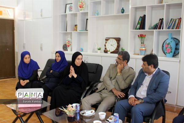 بازدید از بیست و دومین دوره انتخابات شوراهای دانش‌آموزی مدارس بوشهر