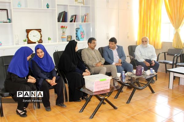 بازدید از بیست و دومین دوره انتخابات شوراهای دانش‌آموزی مدارس بوشهر