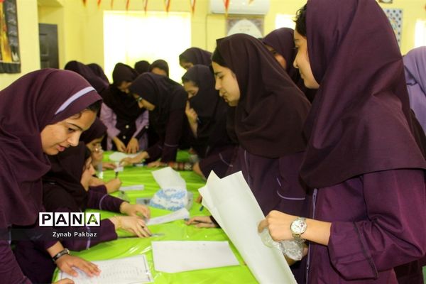 بازدید از بیست و دومین دوره انتخابات شوراهای دانش‌آموزی مدارس بوشهر