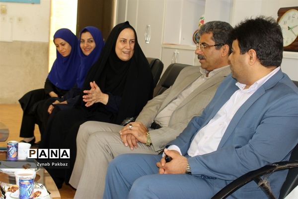 بازدید از بیست و دومین دوره انتخابات شوراهای دانش‌آموزی مدارس بوشهر