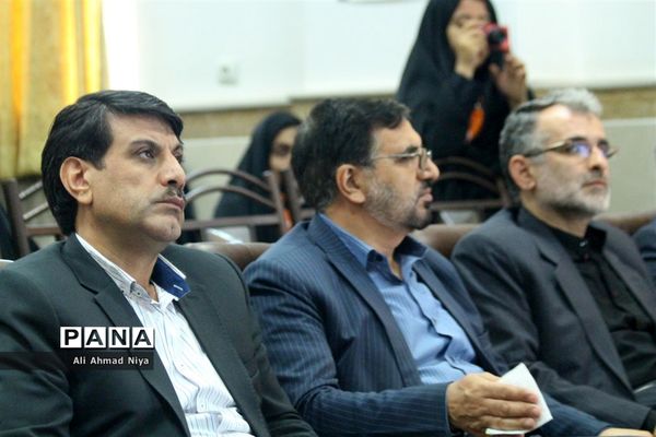 بازدید مسئولان سازمان دانش‌آموزی از استان قم