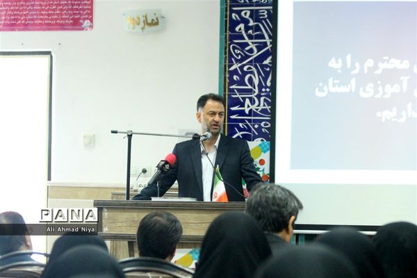 بازدید مسئولان سازمان دانش‌آموزی از استان قم