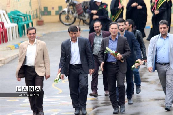 بازدید مسئولان سازمان دانش‌آموزی از استان قم