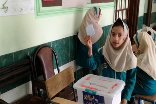 برگزاری انتخابات شورای دانش‌آموزی در مدارس شهرستان خنج