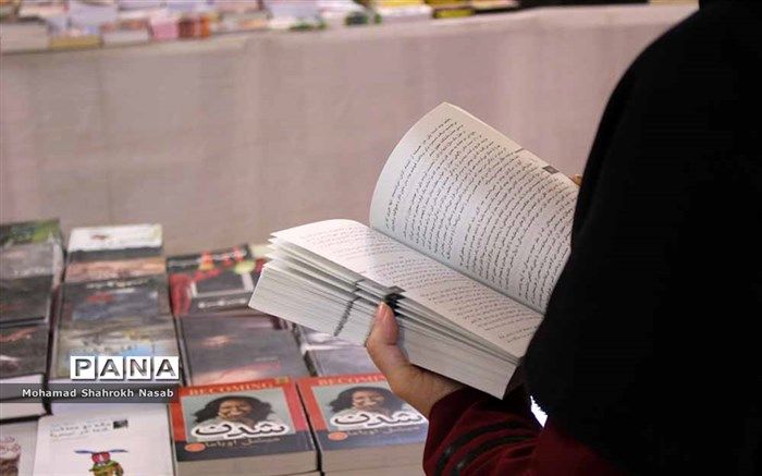 افتتاح نمایشگاه کتاب با 5000عنوان کتاب در محل سازمان دانش آموزی خوزستان