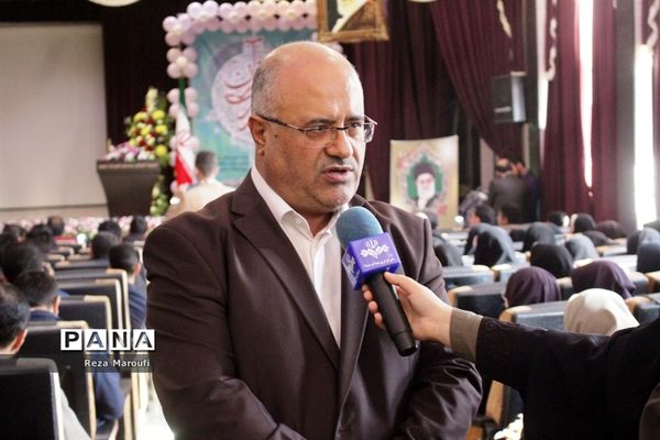 مراسم تجلیل از دانش آموزان برگزیده سی و هفتمین دوره مسابقات قرآن، عترت و نماز استان آذربایجان غربی