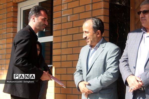 افتتاح مدرسه علوی در شهرستان بهارستان