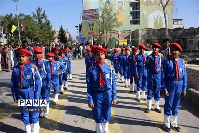 حضور پرشور دانش آموزان زاهدانی در راهپیمایی 13 آبان