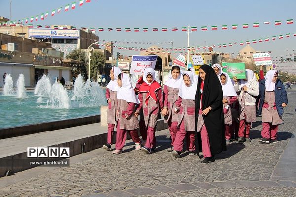 راهپیمایی یوم الله 13 آبان در یزد