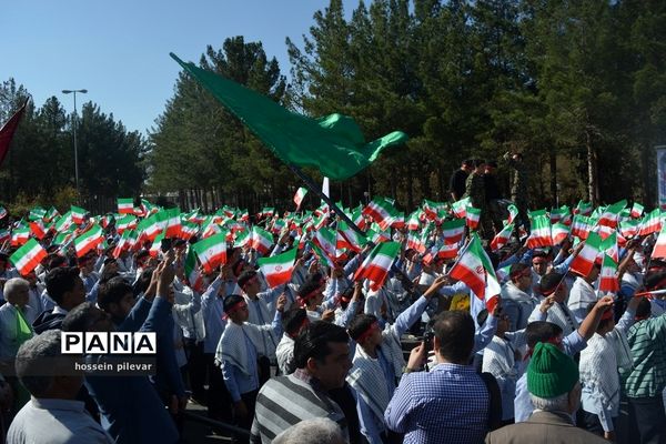 راهپیمایی روز ملی مبارزه با استکبار جهانی