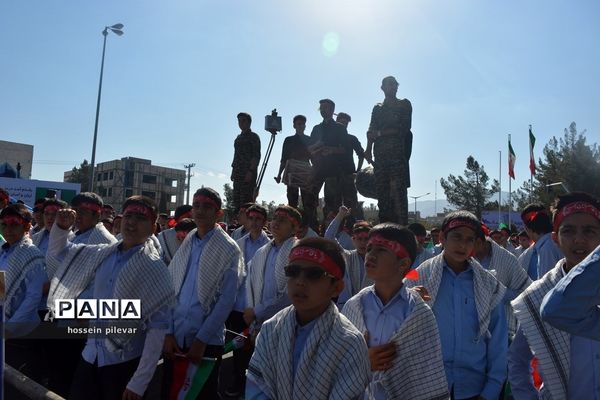 راهپیمایی روز ملی مبارزه با استکبار جهانی