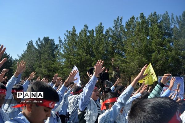 راهپیمایی روز ملی مبارزه با استکبار جهانی