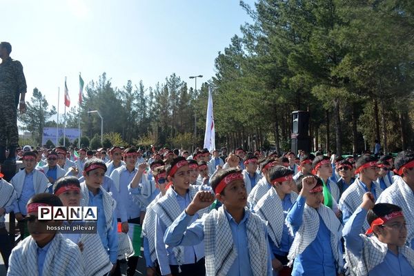 راهپیمایی روز ملی مبارزه با استکبار جهانی