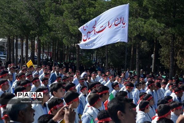 راهپیمایی روز ملی مبارزه با استکبار جهانی