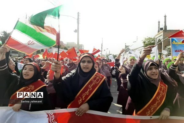 حضور اقشار مردم در راهپیمایی 13 آبان
