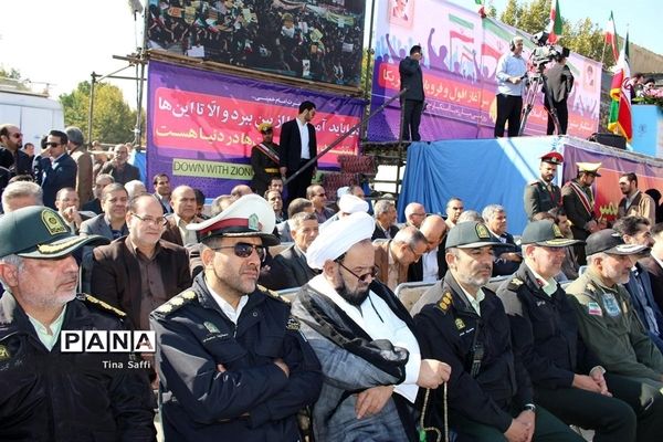 حضور مردم شریف اصفهان در راهپیمایی یوم الله 13 آبان