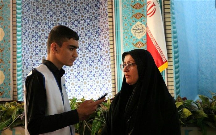 فرماندار شهرستان قدس : یکی از راه های ضربه زدن به استکبار جهانی افزایش علم  دانش آموزان است